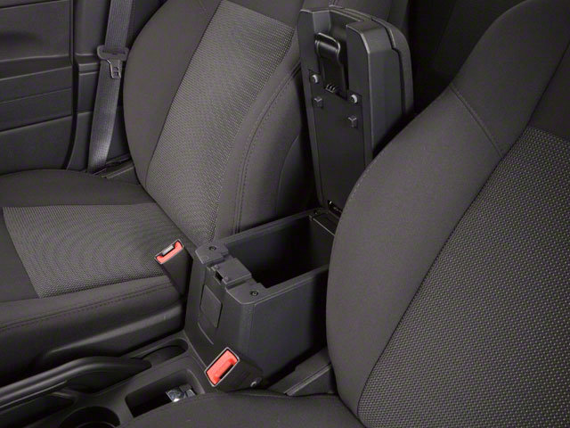 Used 2013 Jeep Patriot Latitude w/ Sun/Sound Group FWD image 17