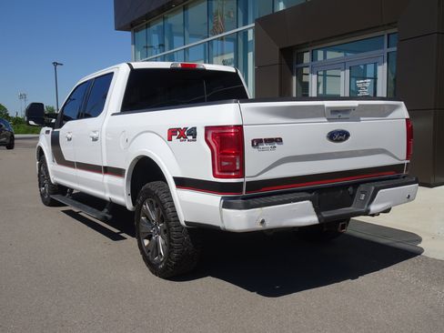 Used 2016 Ford F150 Lariat w/ Equipment Group 502A Luxury AWD/4WD image 4