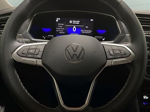 Used 2022 Volkswagen Tiguan SE image 29