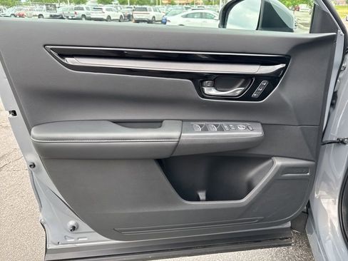 Used 2025 Honda CR-V EX-L image 32