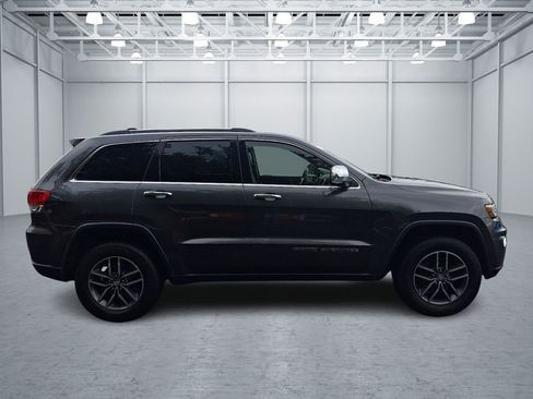 Used 2018 Jeep Grand Cherokee Limited AWD/4WD image 6