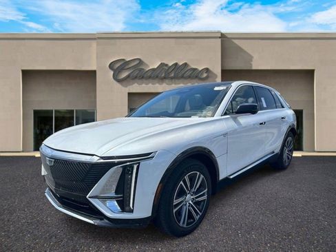 Certified 2024 Cadillac Lyriq Luxury image 6