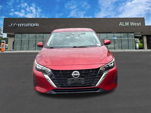 Used 2024 Nissan Sentra SV FWD image 2