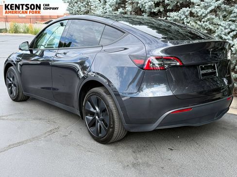 Used 2024 Tesla Model Y Long Range AWD/4WD image 6