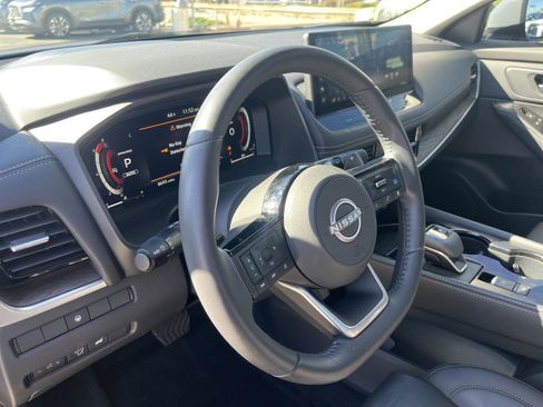 Used 2024 Nissan Rogue Platinum image 10