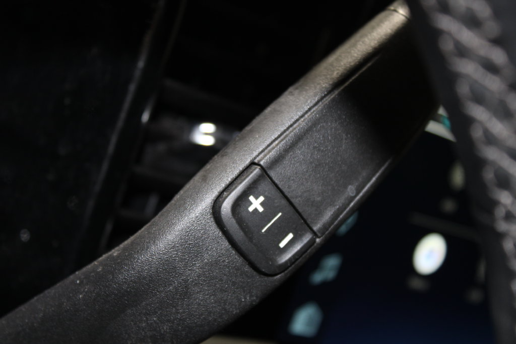 Used 2024 Chevrolet Silverado 1500 LT AWD/4WD image 47