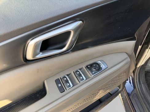 Used 2026 Kia Carnival FWD image 13