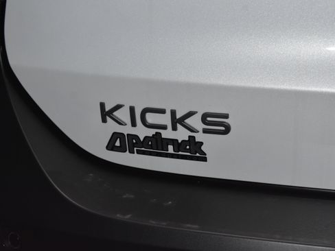 New 2026 Nissan Kicks SR w/ SR Premium Package AWD/4WD image 24