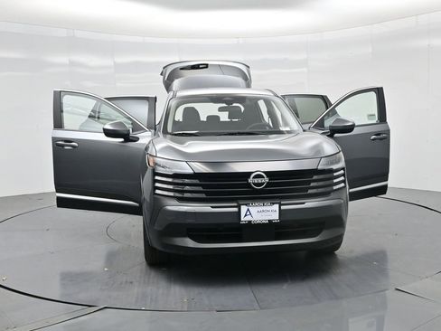 Used 2025 Nissan Kicks SV image 21