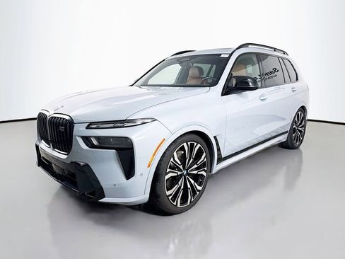 Used 2024 BMW X7 M60i w/ Executive Package image 3