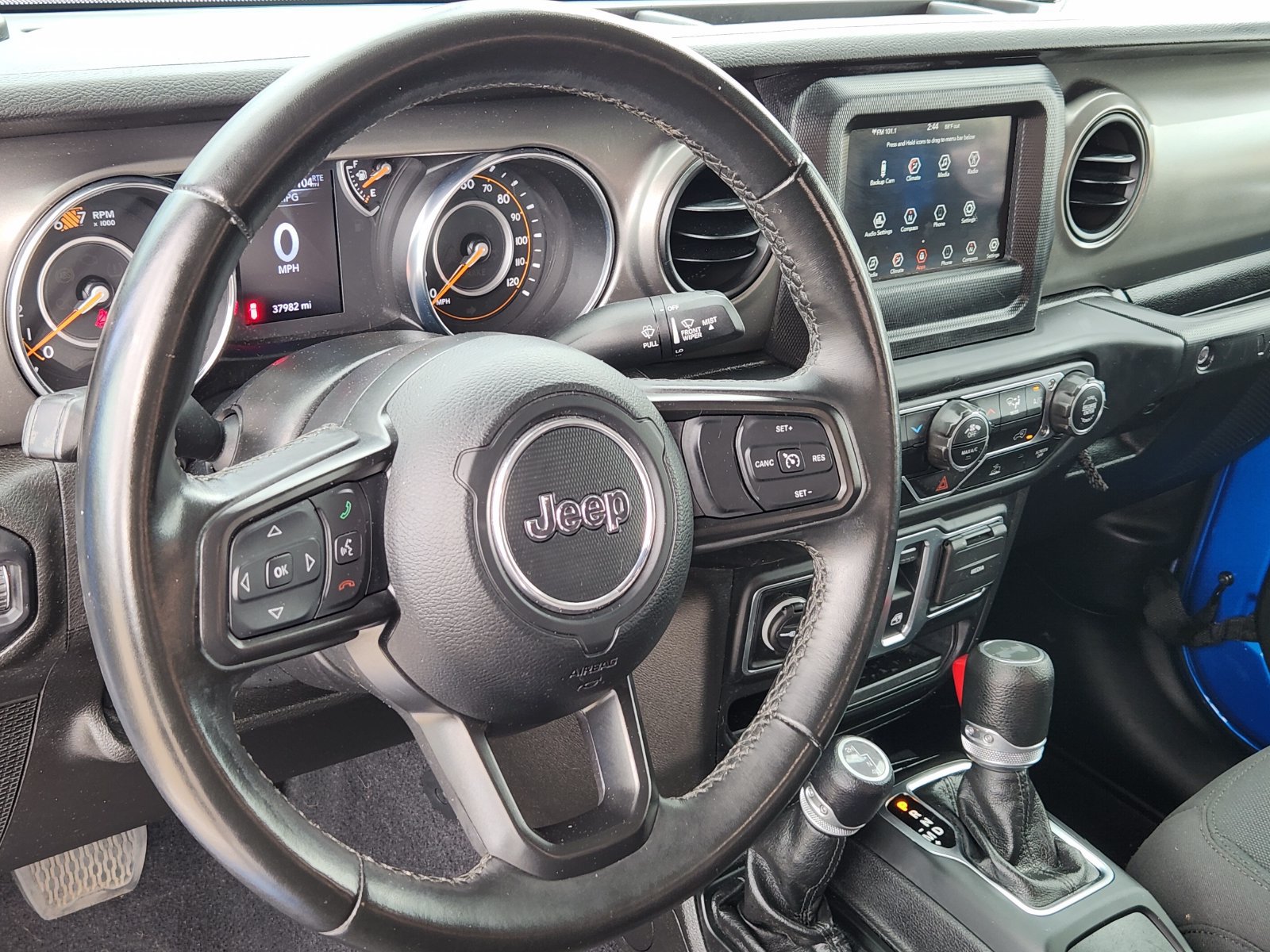 Used 2022 Jeep Wrangler Sport AWD/4WD image 34