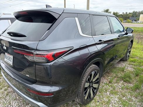 Used 2025 Mitsubishi Outlander SE FWD image 7