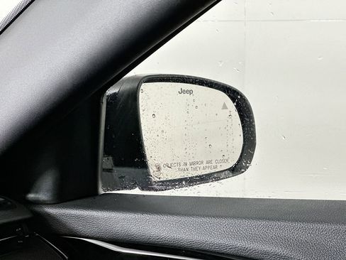 New 2026 Jeep Compass Limited image 23