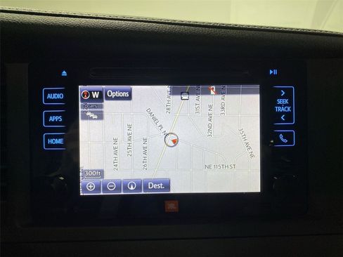 Used 2017 Toyota Sienna Limited Premium image 24