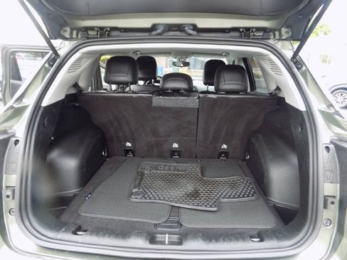 Used 2019 Jeep Compass Latitude w/ Cold Weather Group AWD/4WD image 13