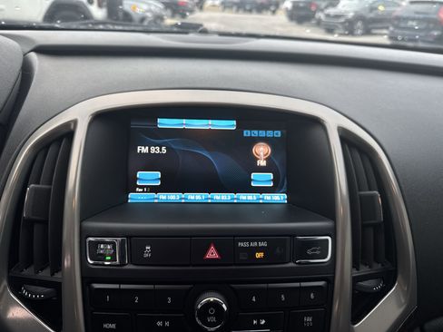 Used 2012 Buick Verano Leather image 13