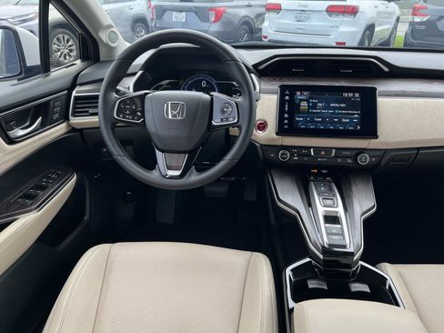 Certified 2019 Honda Clarity Touring image 5