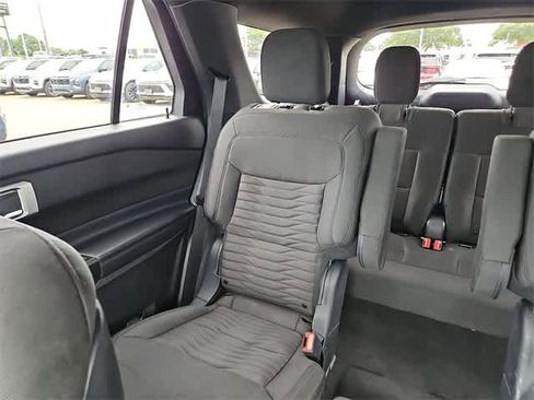 Used 2020 Ford Explorer XLT image 13