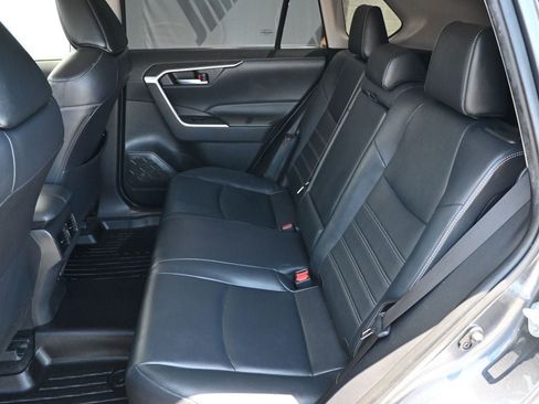 Used 2021 Toyota RAV4 XLE Premium w/ Carpet Mat Package (TMS) FWD image 18