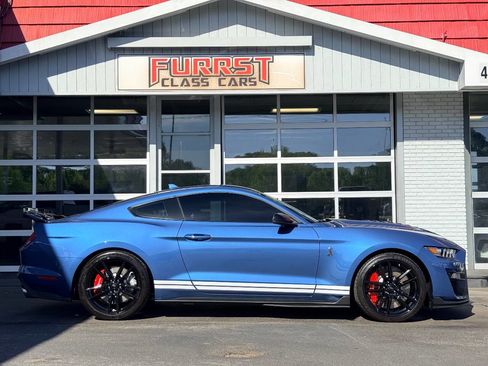 Used 2021 Ford Mustang Shelby GT500 w/ Technology Package image 2