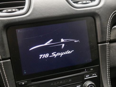 Certified 2021 Porsche 718 Boxster Spyder RWD image 17