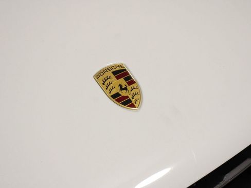 Certified 2026 Porsche Macan AWD/4WD image 29