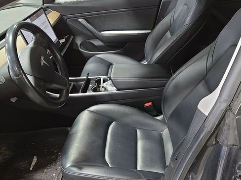 Used 2019 Tesla Model 3 Performance image 7