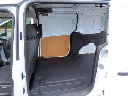Used 2018 Ford Transit Connect XLT FWD image 12