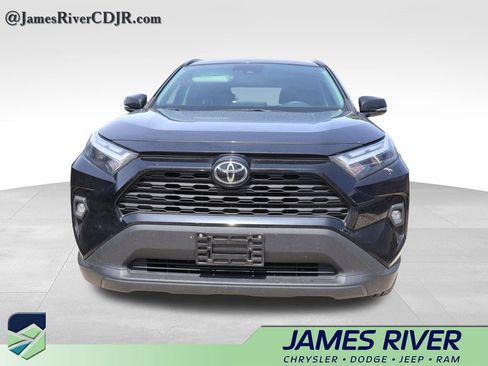 Used 2023 Toyota RAV4 XLE Premium AWD/4WD image 4