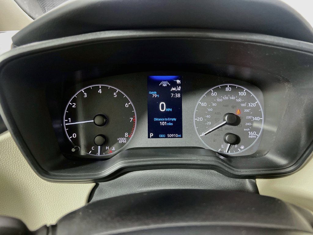 Used 2025 Toyota Corolla LE FWD image 18