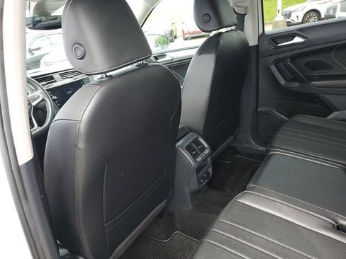 Used 2022 Volkswagen Tiguan SE FWD image 15