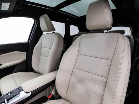 Used 2025 BMW X1 xDrive28i w/ Technology Package image 12