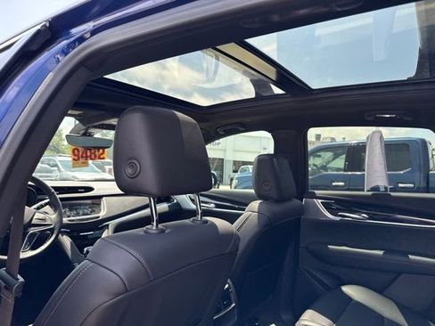 Used 2023 Cadillac XT5 Premium Luxury w/ Technology Package AWD/4WD image 14