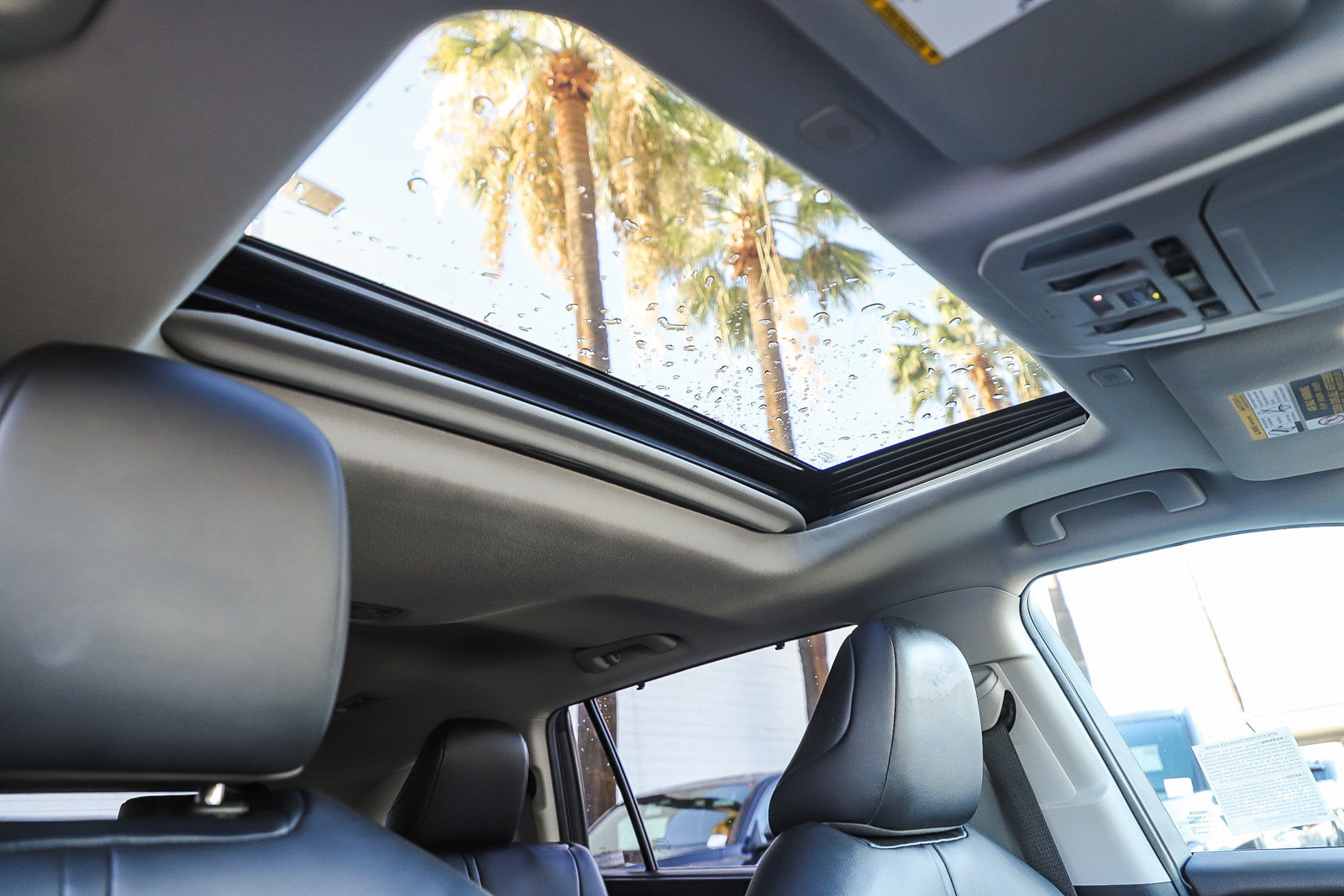 Used 2023 Toyota Highlander XLE FWD image 16