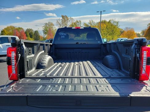 New 2026 Ford F450 XLT w/ 360-Degree Camera Package image 8