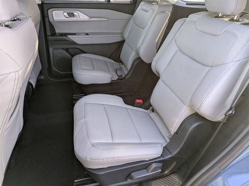 New 2026 Ford Explorer Active w/ Active Comfort Package image 25
