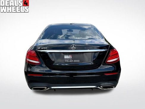 Used 2017 Mercedes-Benz E 300 w/ Premium 1 Package image 9