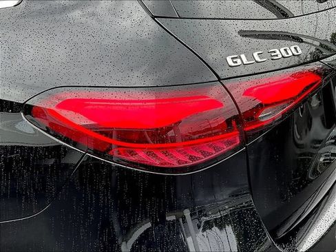 Used 2026 Mercedes-Benz GLC 300 4MATIC image 25