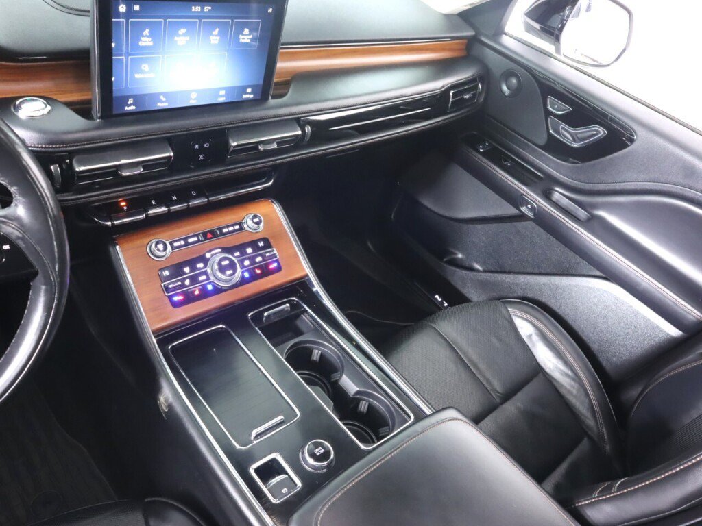 Used 2020 Lincoln Aviator Reserve w/ Equipment Group 201A AWD/4WD image 36