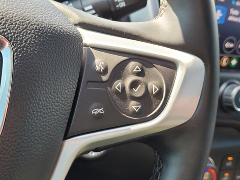 Used 2024 GMC Terrain SLT w/ Elevation Edition FWD image 33