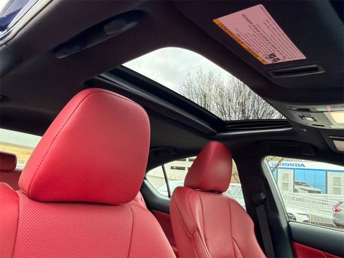 Used 2022 Lexus IS 350 F Sport image 12