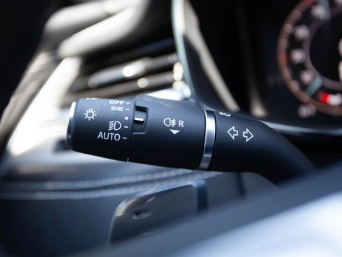 Used 2024 Jaguar XF R-Dynamic SE AWD/4WD image 23