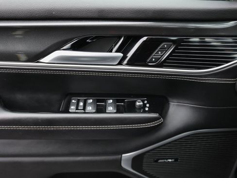 Used 2022 Jeep Wagoneer Series I w/ Premium Group I image 39