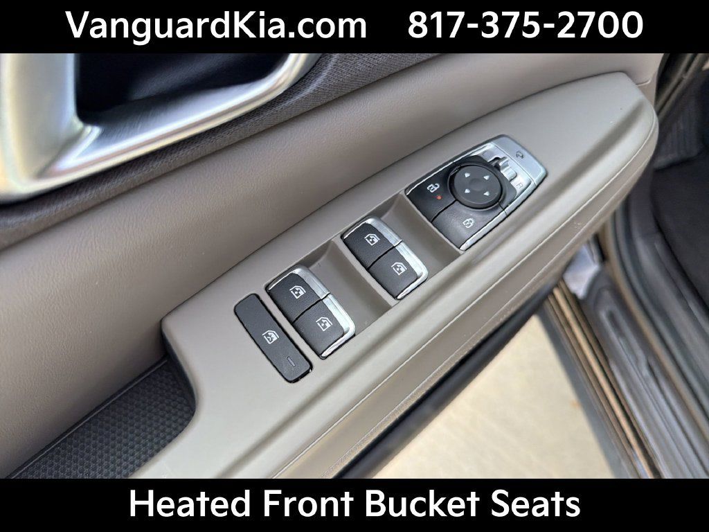 Certified 2026 Kia Carnival EX FWD image 17