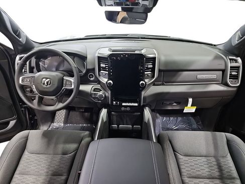 New 2026 RAM 1500 4x4 Crew Cab image 9