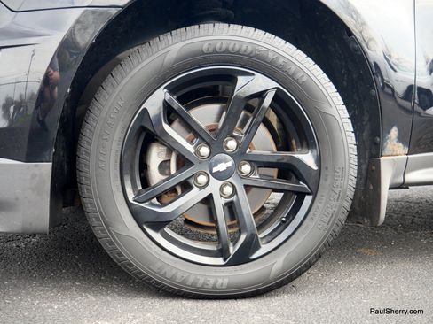 Used 2017 Chevrolet Equinox LT image 17