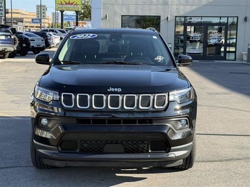 Used 2022 Jeep Compass Latitude AWD/4WD image 2