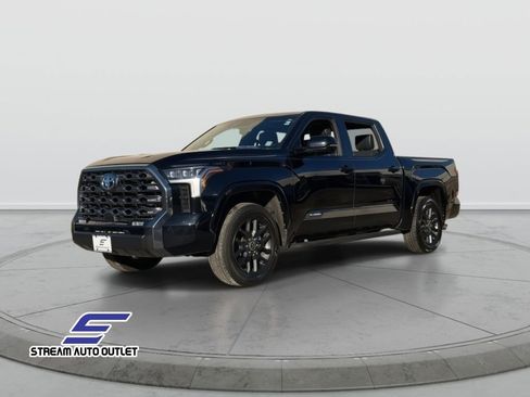 Used 2022 Toyota Tundra Platinum image 3