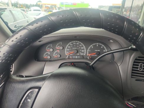 Used 1997 Ford F150 XLT image 12