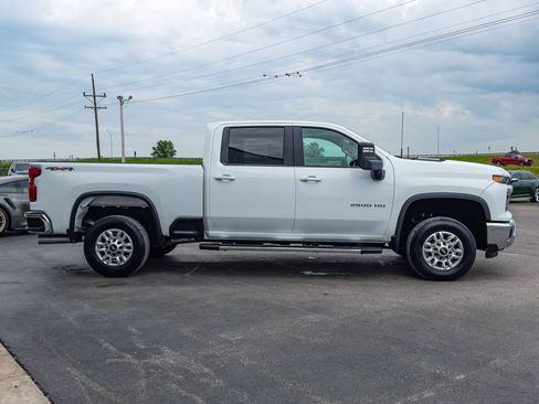 Used 2026 Chevrolet Silverado 2500 LT AWD/4WD image 4